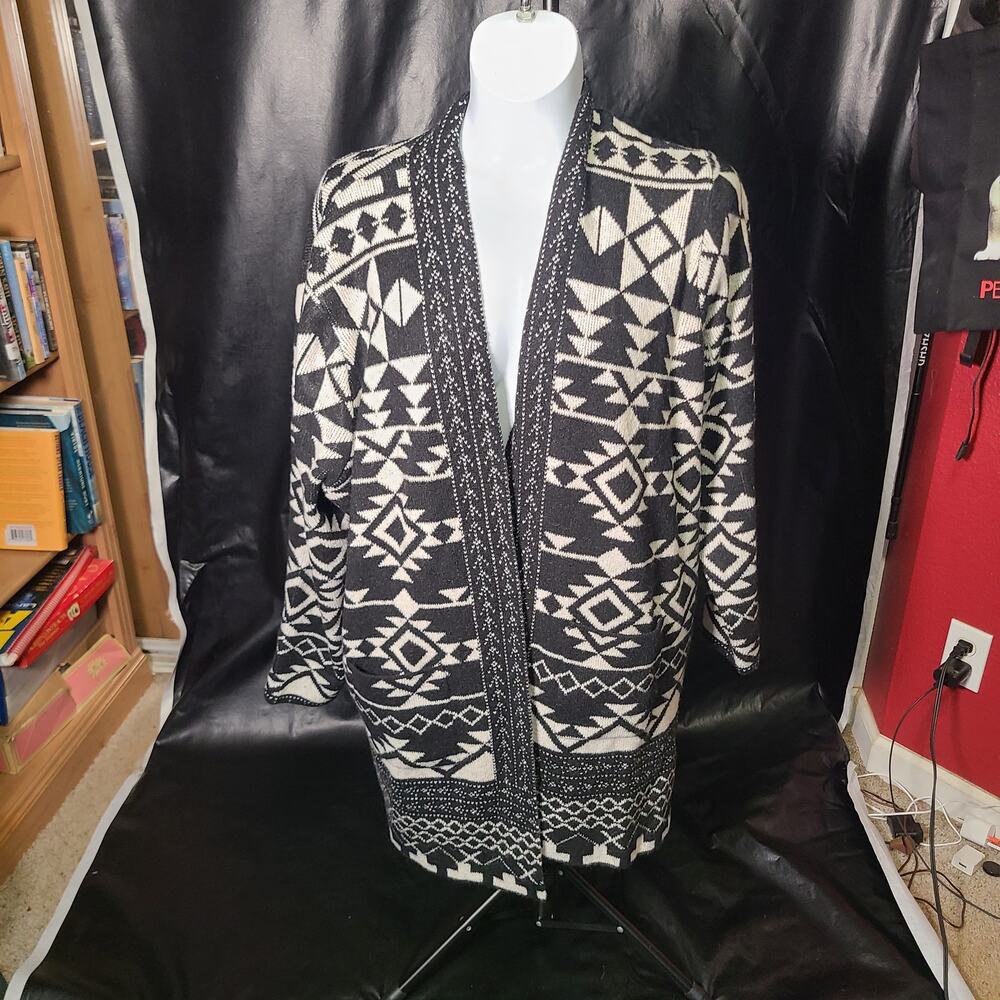 Frye Open Front Black and White Southwestern Oversized Cardigan size XXL